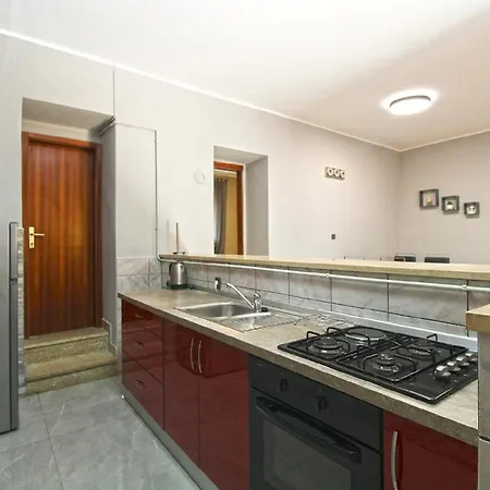 Apartment Ferienwohnung Fuer 4 Personen Ca 55 Qm In Pula, Istrien Istrische Riviera - B62498 *