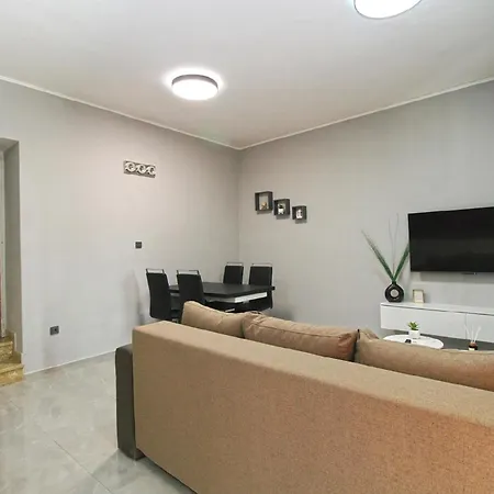 Ferienwohnung Fuer 4 Personen Ca 55 Qm In Pula, Istrien Istrische Riviera - B62498 Apartment Pula