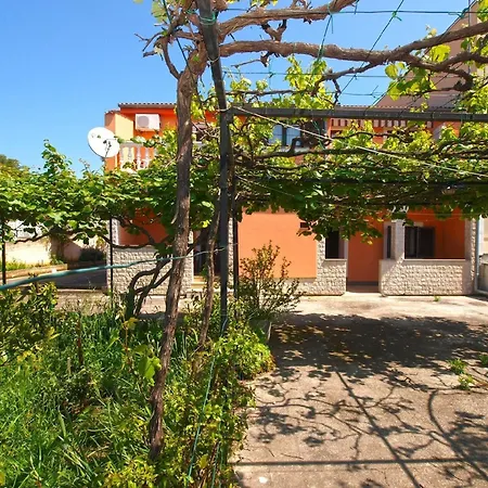 Ferienwohnung Fuer 4 Personen Ca 55 Qm In Pula, Istrien Istrische Riviera - B62498 *