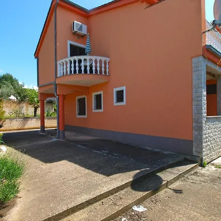 Apartment Ferienwohnung Fuer 4 Personen Ca 55 Qm In Pula, Istrien Istrische Riviera - B62498